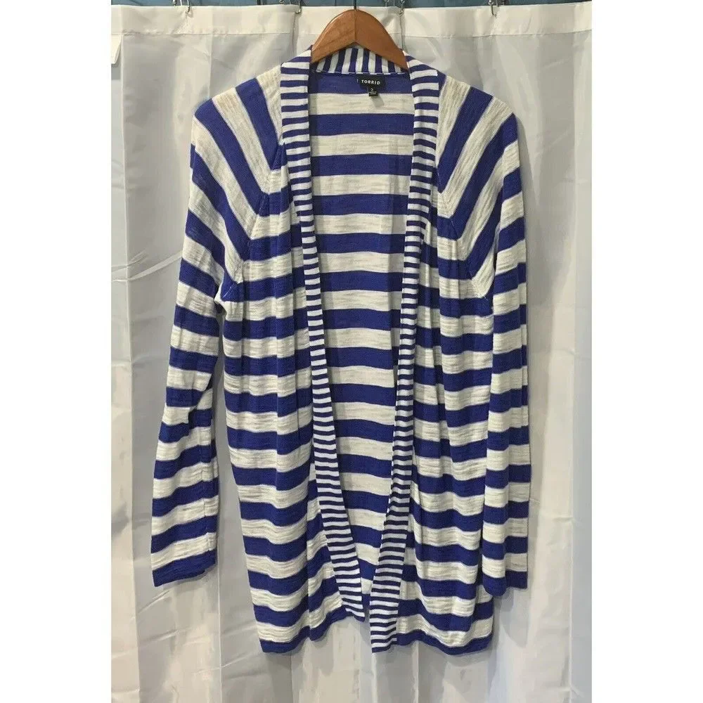 Torrid Women's Size 2 Long Sleeve Open Front Blue White Striped Cardigan